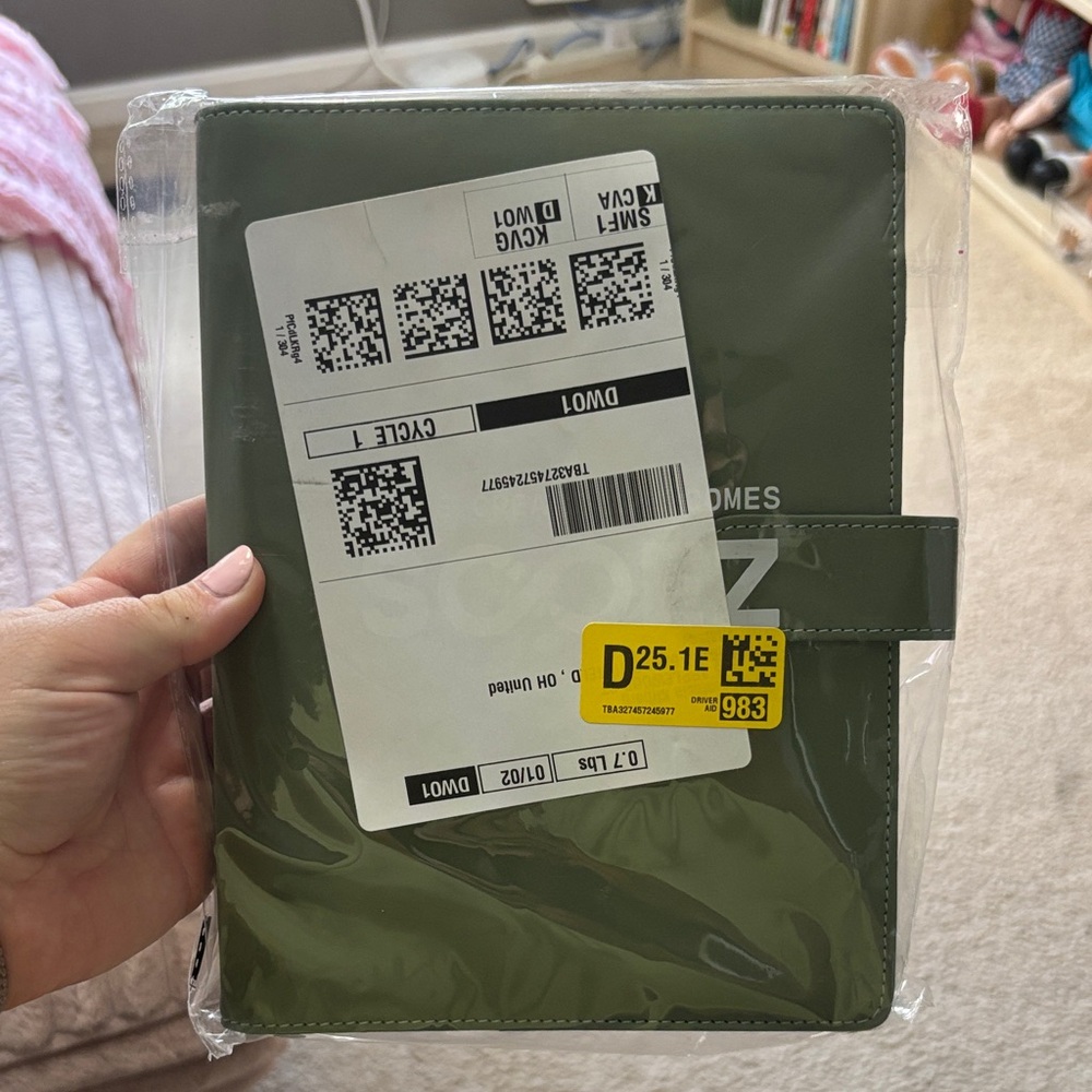 Olive Green A5 Notebook Binder with Magnetic Closure